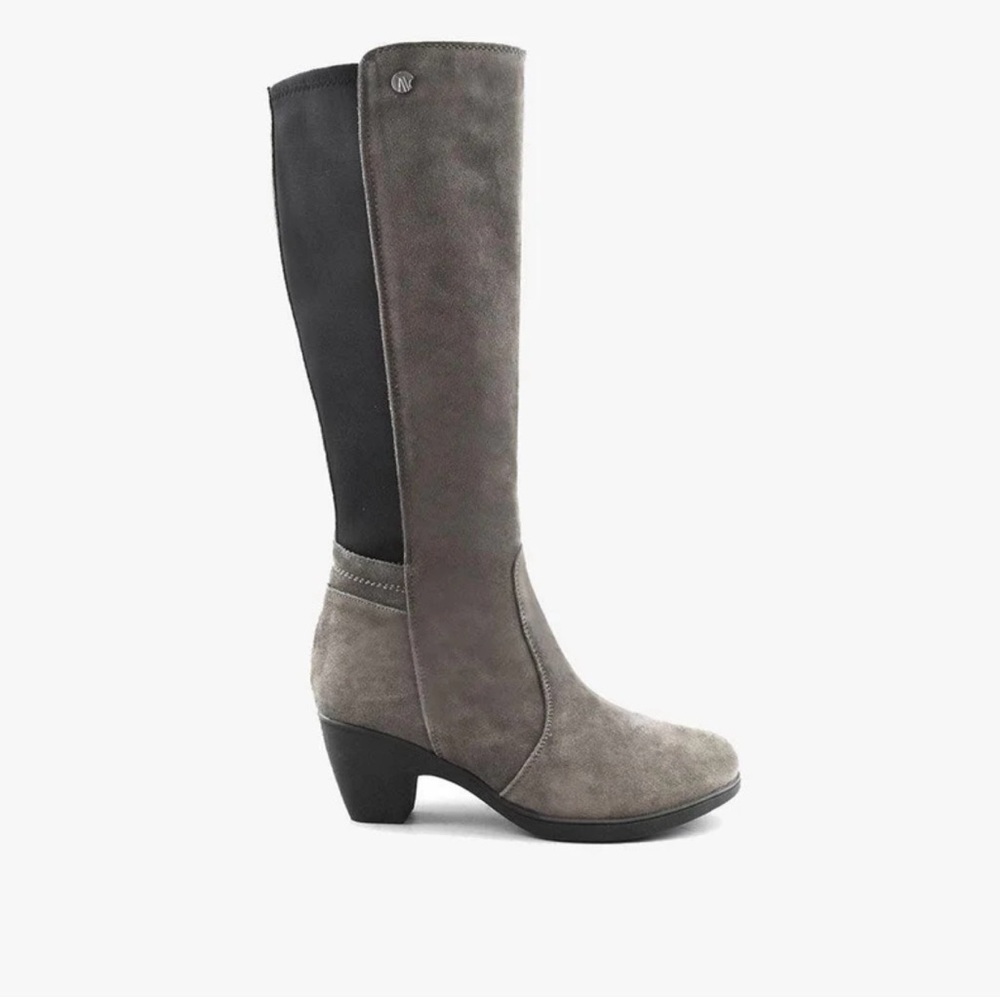 Comfy Moda brand - fur lined boots